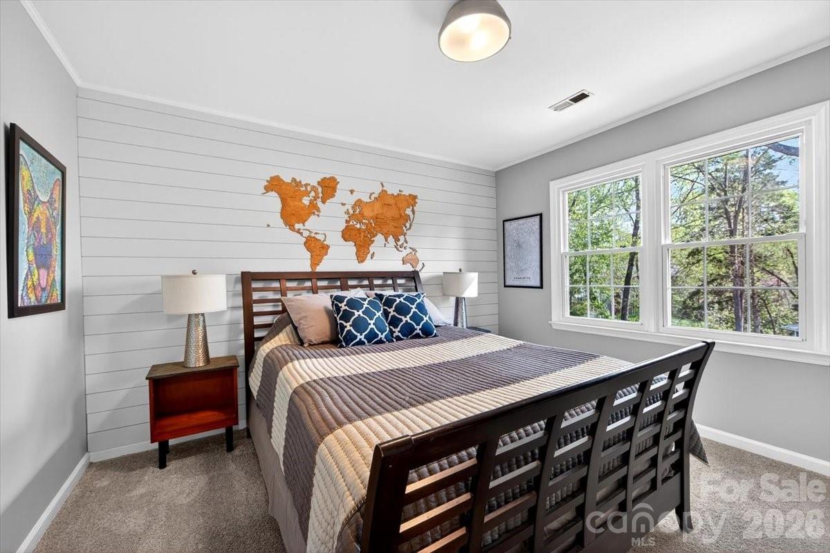 9011 Warbler Court Charlotte NC 28210