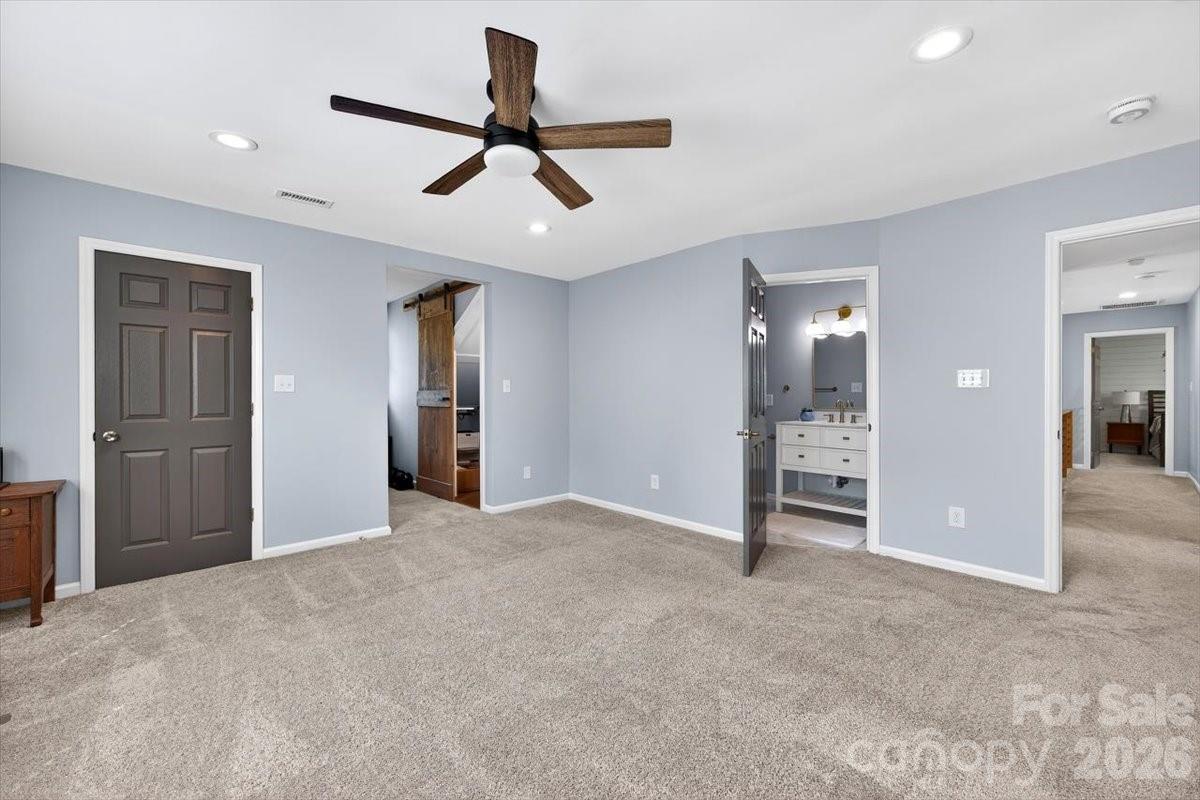 9011 Warbler Court Charlotte NC 28210