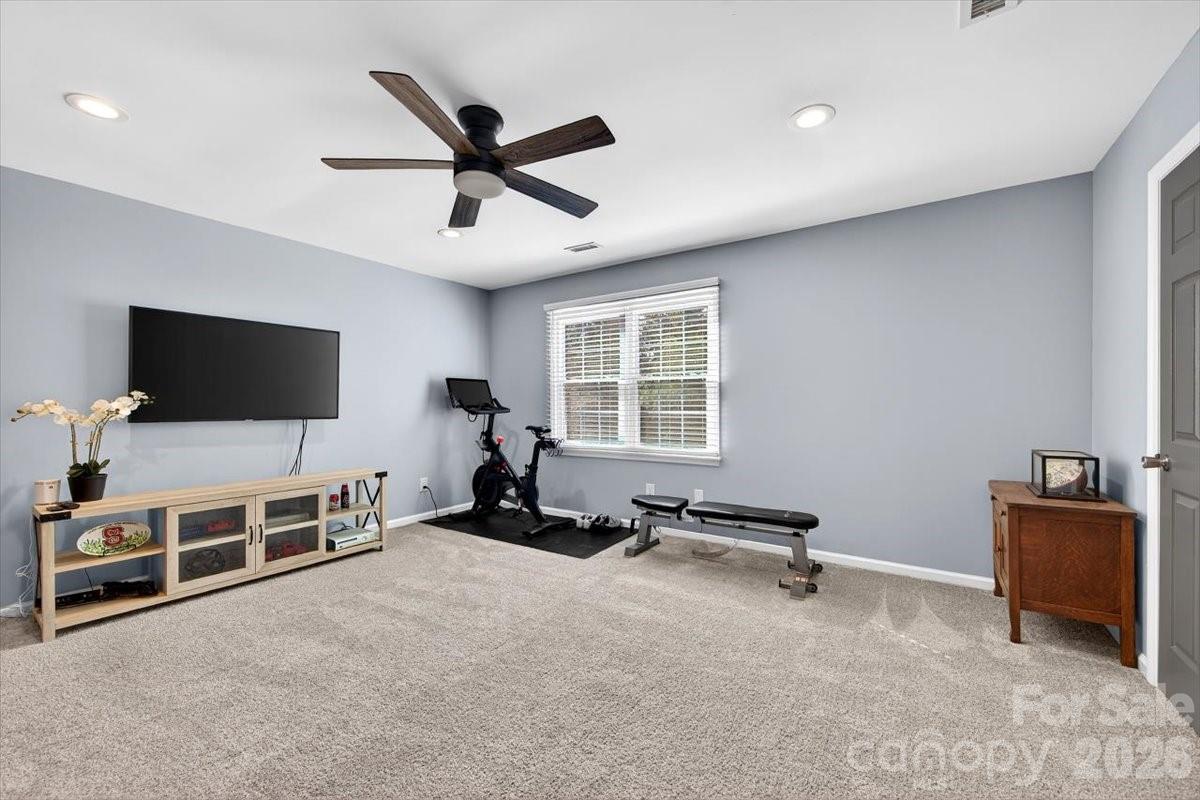 9011 Warbler Court Charlotte NC 28210