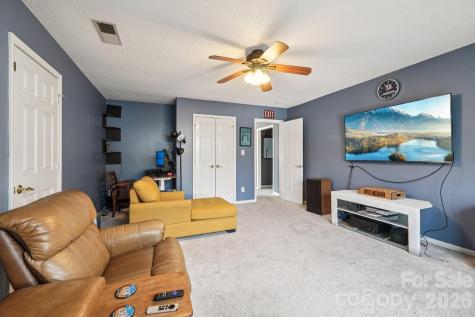 8426 Red Cypress Court Charlotte NC 28216