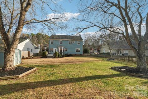 8426 Red Cypress Court Charlotte NC 28216