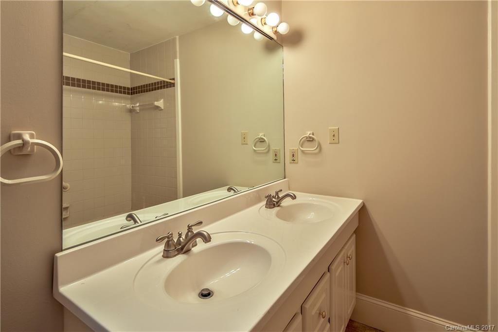 2028 Dilworth Road W Charlotte NC 28203