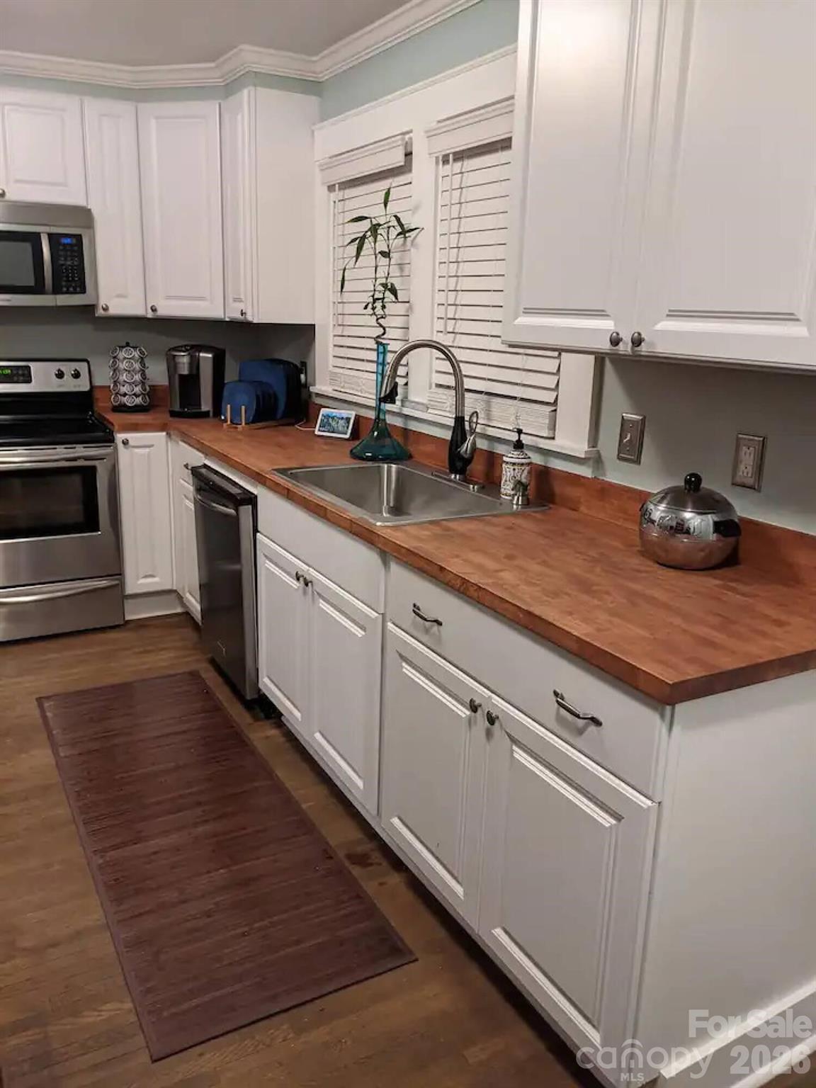 4033 W Tyvola Road Charlotte NC 28208