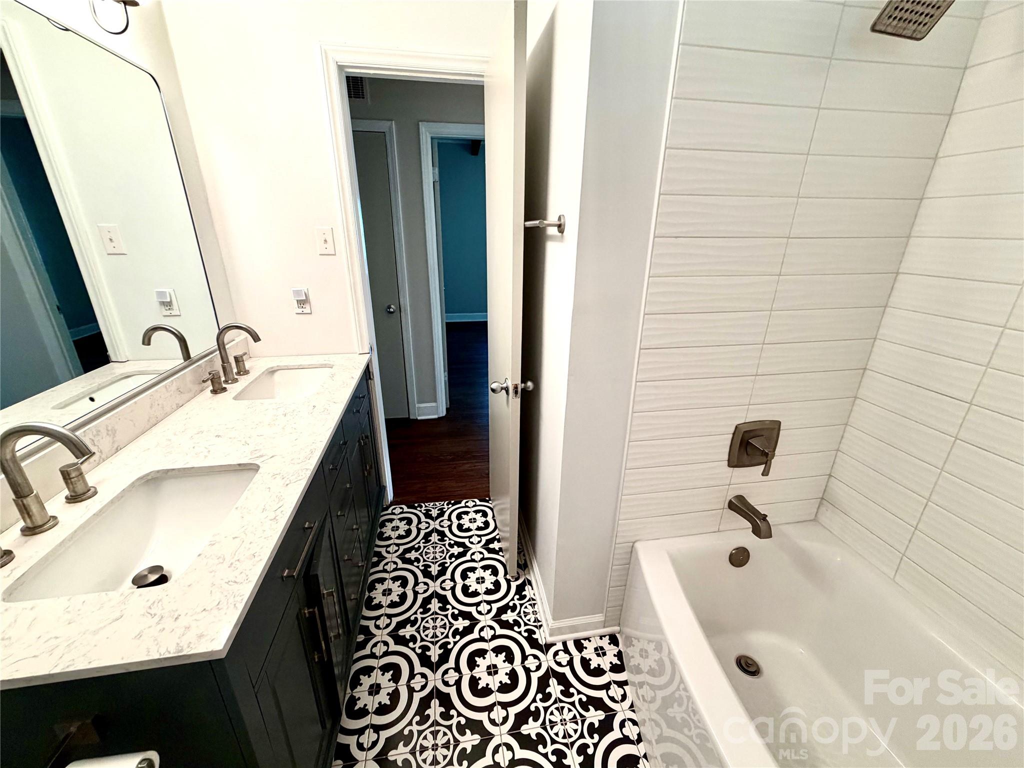 1511 Briarfield Drive Charlotte NC 28205