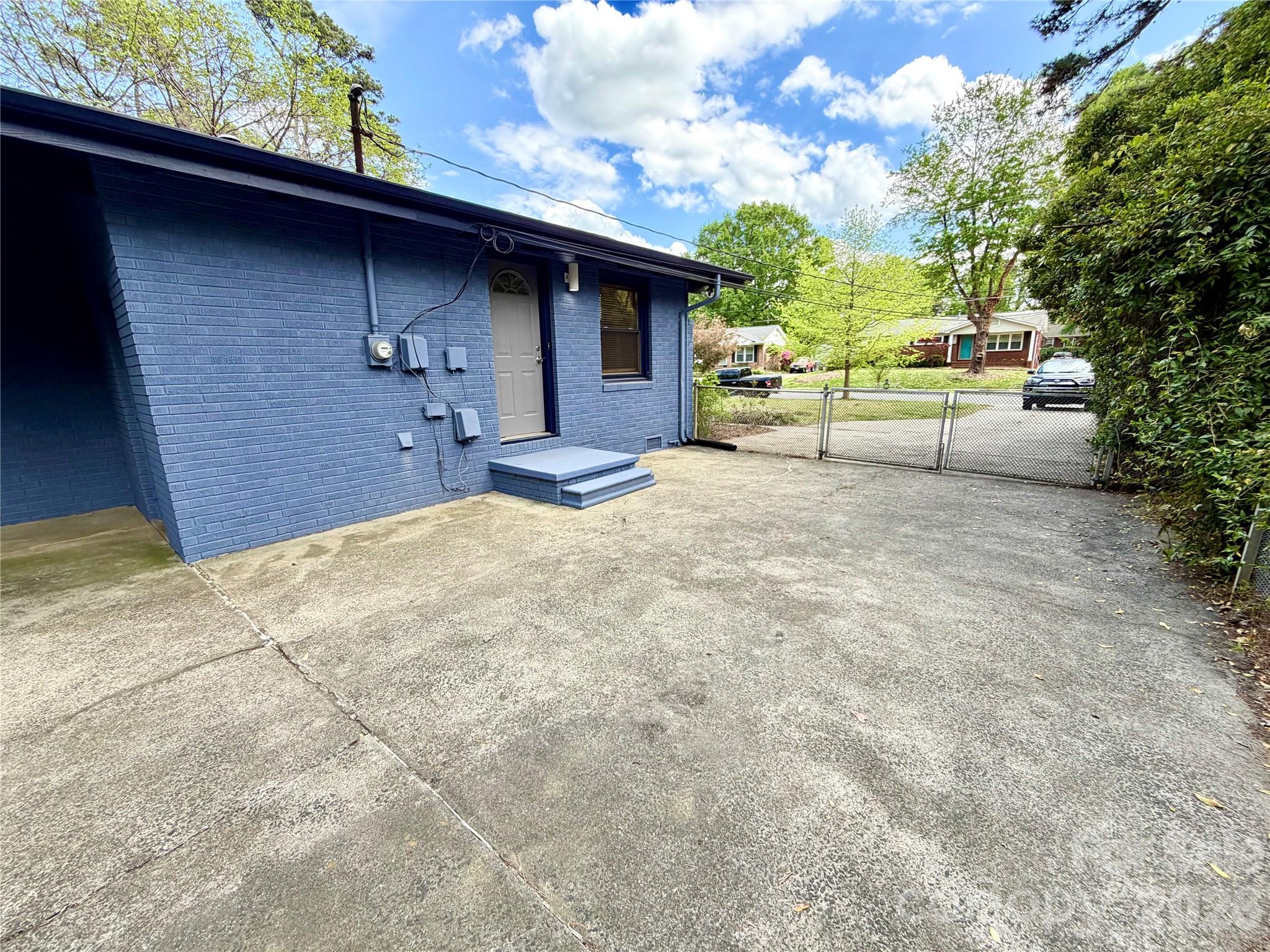 1511 Briarfield Drive Charlotte NC 28205