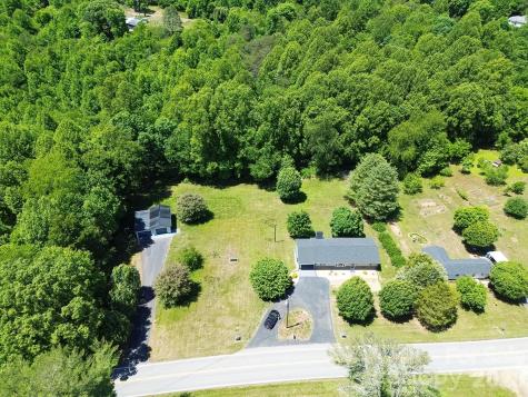 1279 N Hoots Road Ronda NC 28679