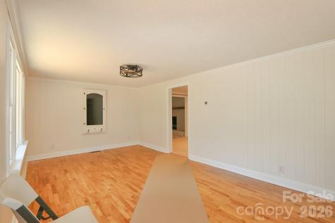 1279 N Hoots Road Ronda NC 28679