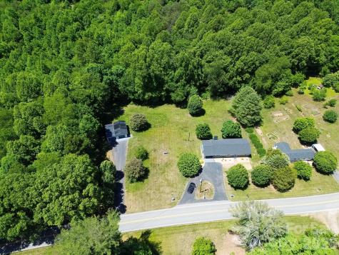 1279 N Hoots Road Ronda NC 28679