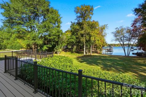 290 Blucher Circle Lake Wylie SC 29710