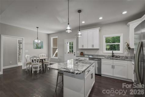 3056 Richard Street Morganton NC 28655