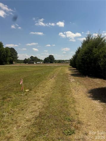 3403 Nc 33 Highway W Grimesland NC 27837