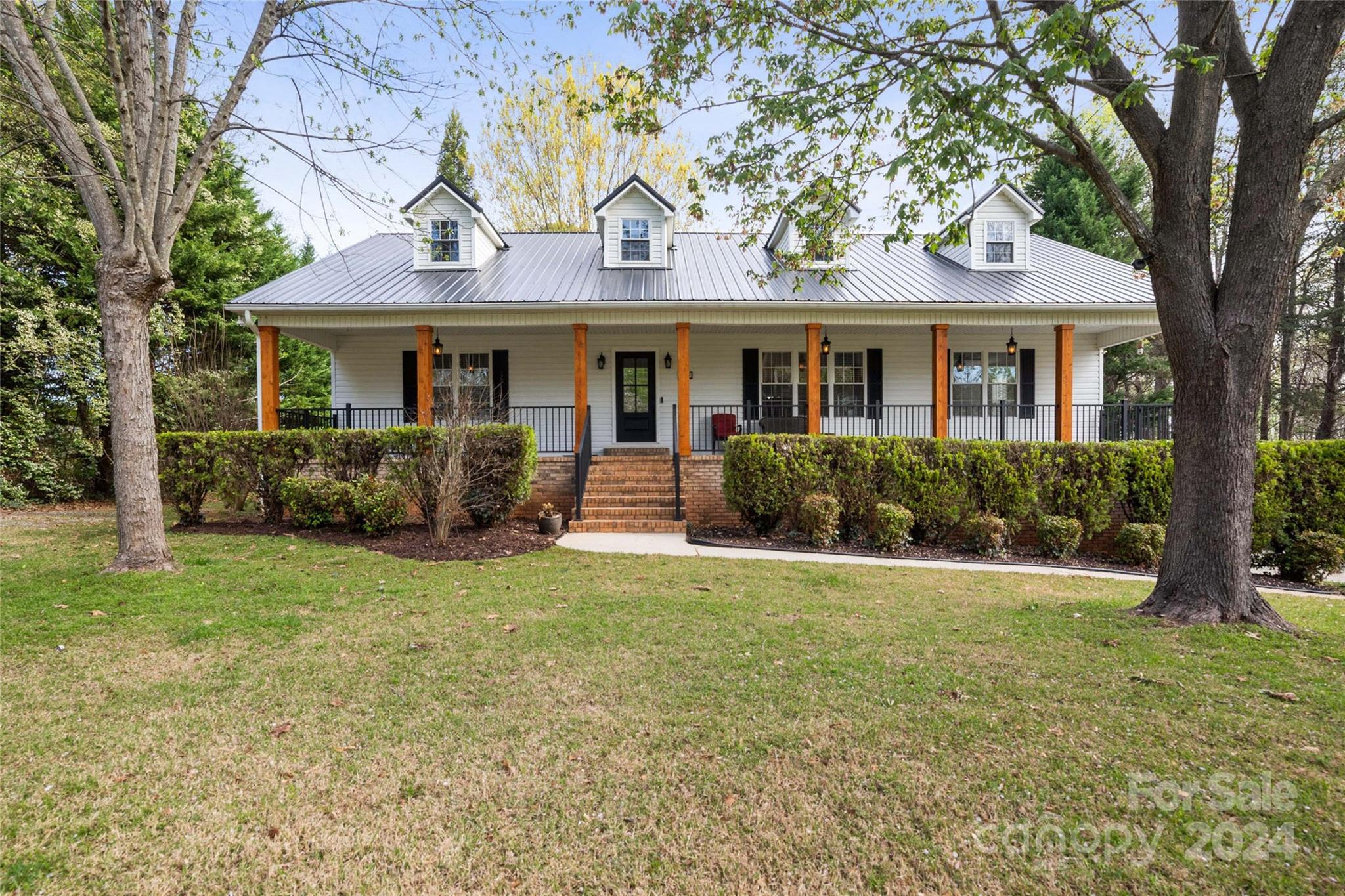 2549 Lake Shore Road S Denver NC 28037