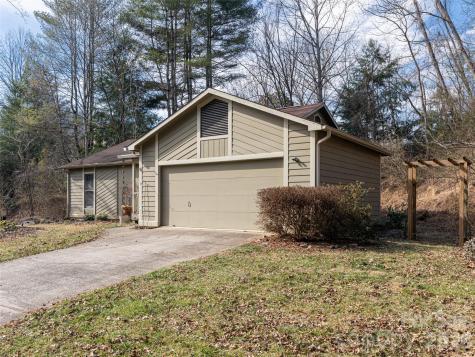 8 Turkey Toe Lane Arden NC 28704