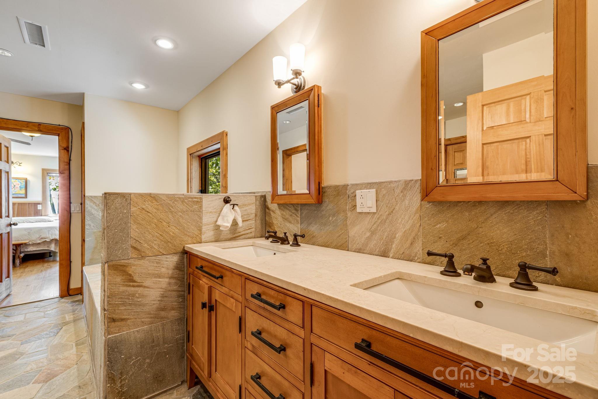 765/764 Osborne Knob Road Little Switzerland NC 28752