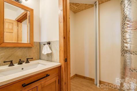 765/764 Osborne Knob Road Little Switzerland NC 28752