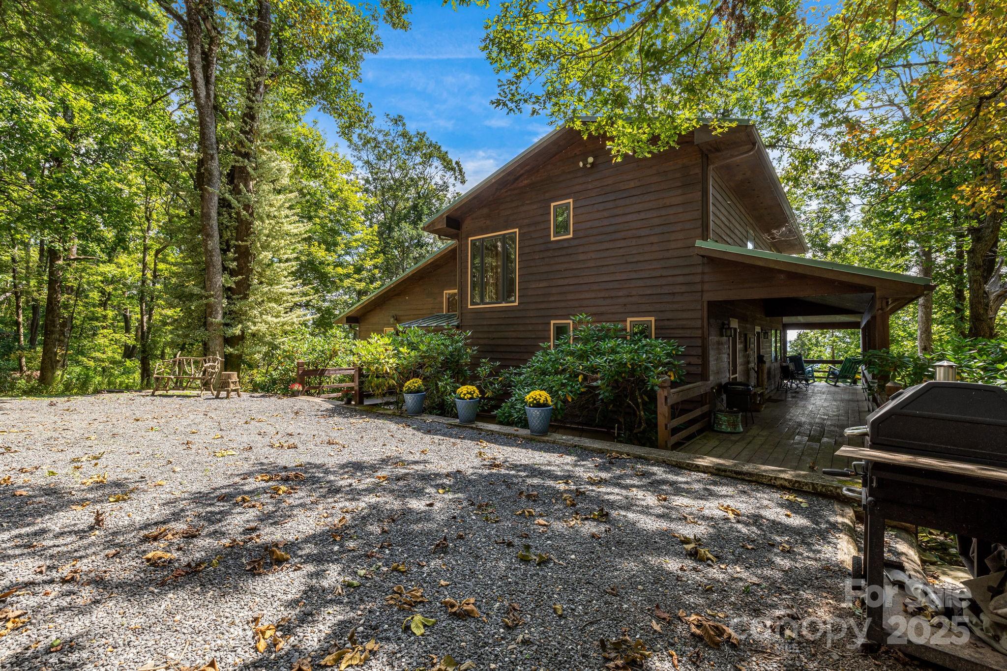 765/764 Osborne Knob Road Little Switzerland NC 28752