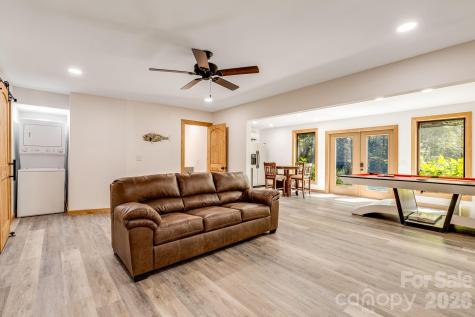765/764 Osborne Knob Road Little Switzerland NC 28752