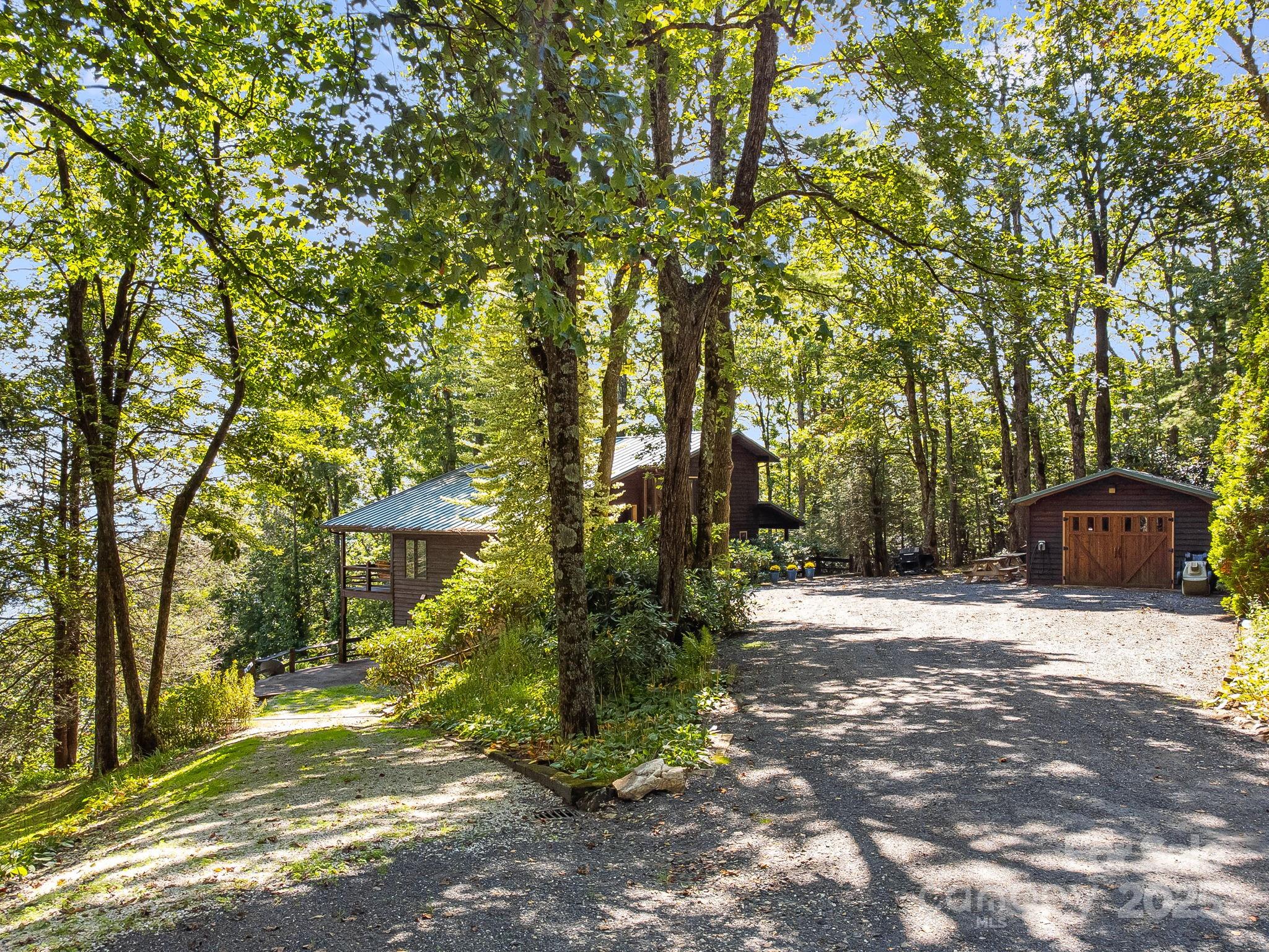 765/764 Osborne Knob Road Little Switzerland NC 28752