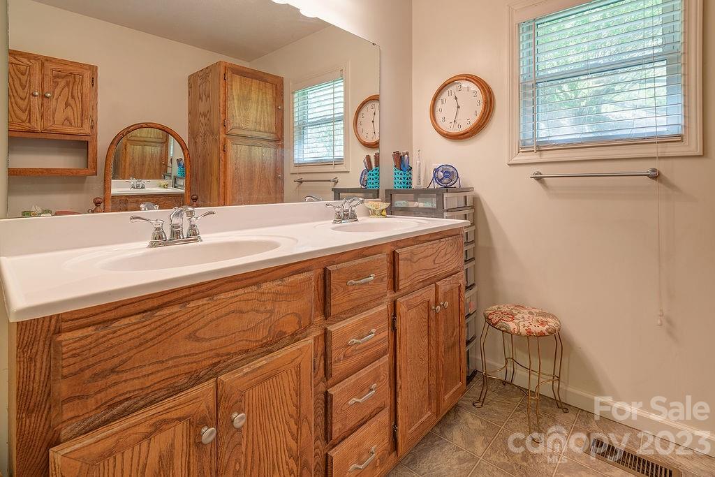 359 North Fork Road Barnardsville NC 28709