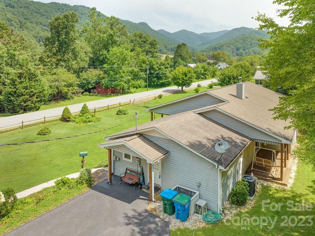 359 North Fork Road Barnardsville NC 28709
