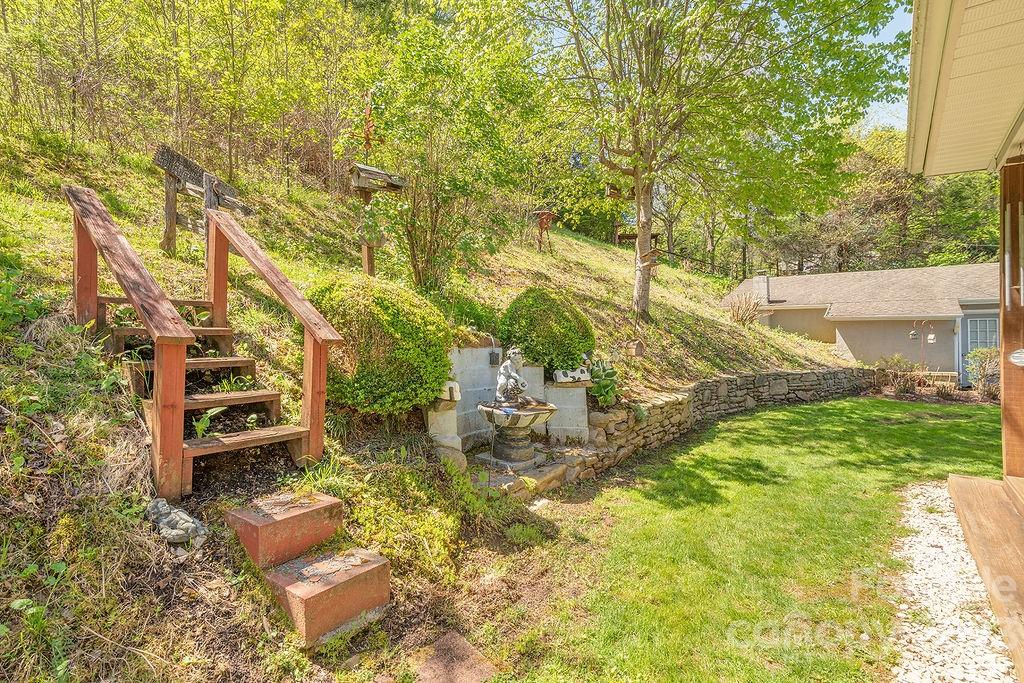 359 North Fork Road Barnardsville NC 28709