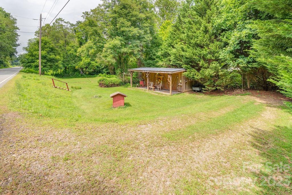 359 North Fork Road Barnardsville NC 28709