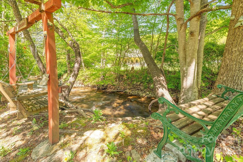 359 North Fork Road Barnardsville NC 28709