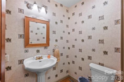 90 West Shore Drive Lake Toxaway NC 28747
