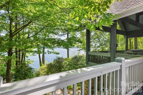 90 West Shore Drive Lake Toxaway NC 28747