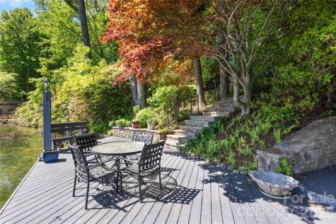 90 West Shore Drive Lake Toxaway NC 28747
