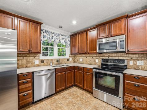 2388 Hebron Road Hendersonville NC 28739
