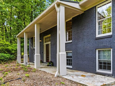 2388 Hebron Road Hendersonville NC 28739