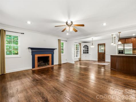 2388 Hebron Road Hendersonville NC 28739
