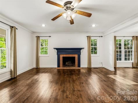 2388 Hebron Road Hendersonville NC 28739