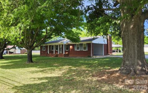 113 Kings Drive Forest City NC 28043