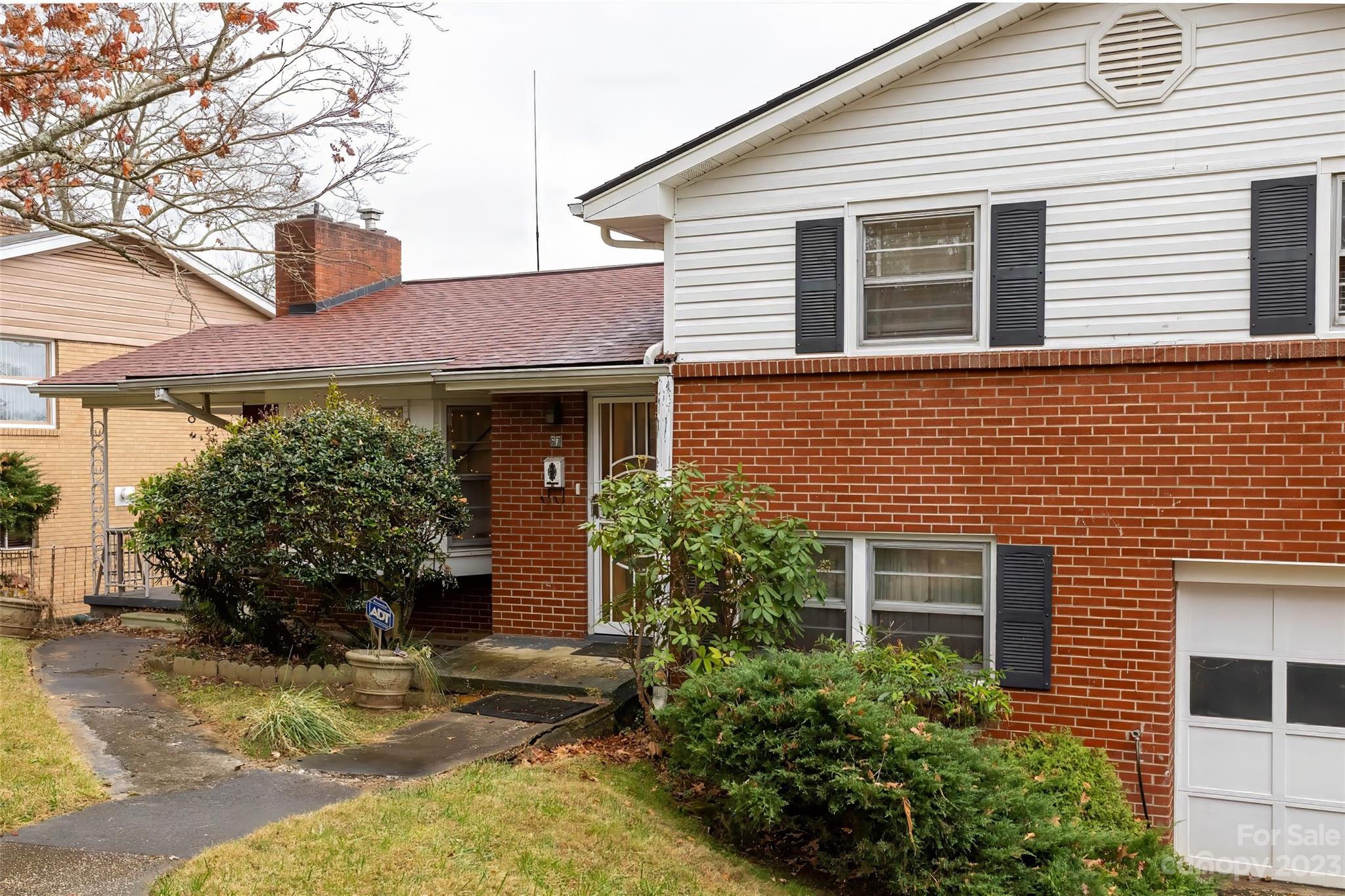 67 Oakland Road Asheville NC 28801