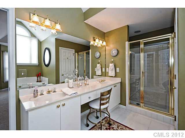 9207 Sandpiper Drive Charlotte NC 28277