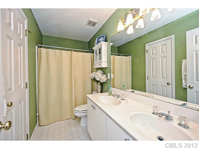 9207 Sandpiper Drive Charlotte NC 28277