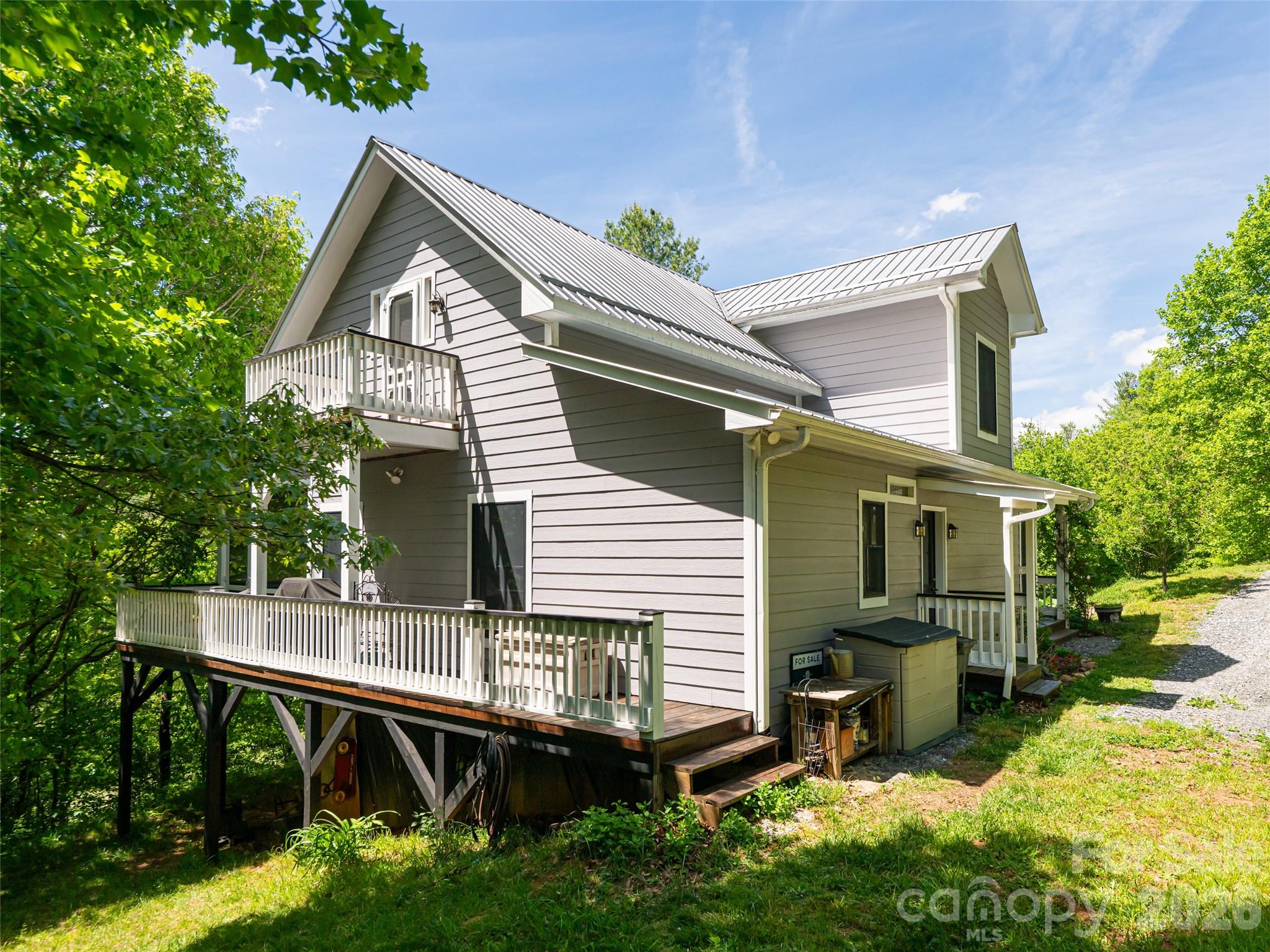 565 Bailey Street Mars Hill NC 28754