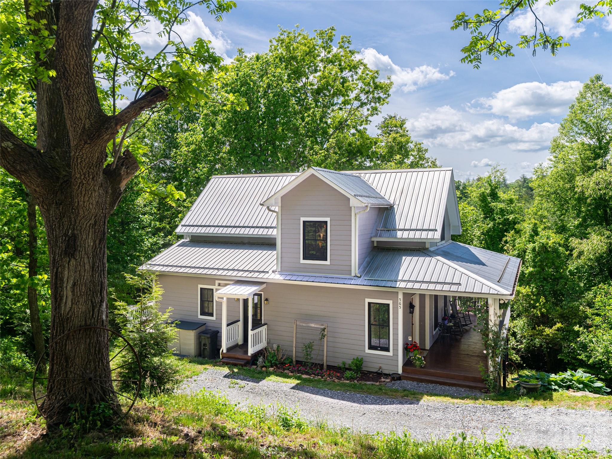565 Bailey Street Mars Hill NC 28754