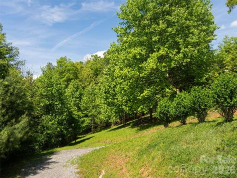 565 Bailey Street Mars Hill NC 28754
