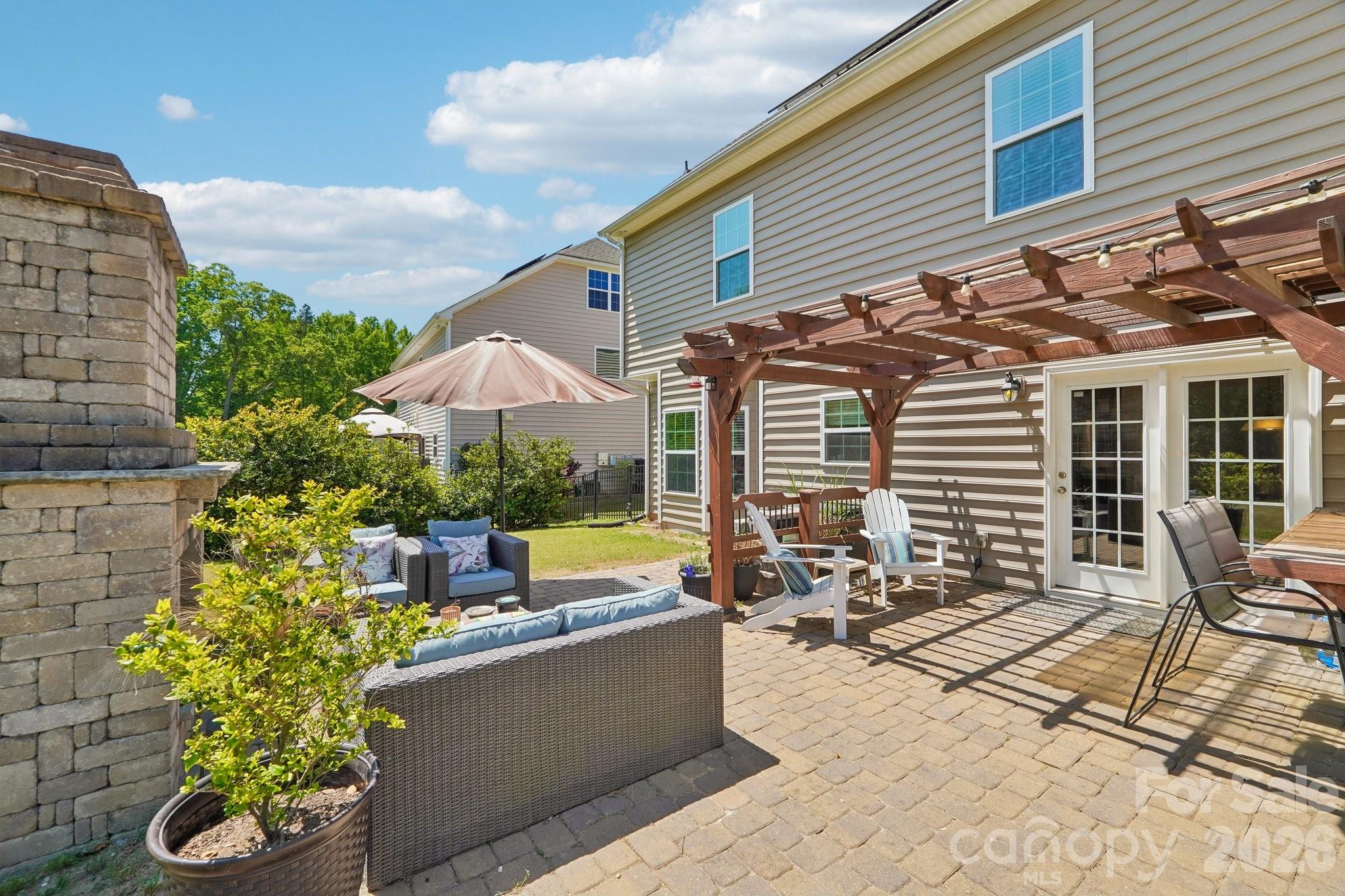 2006 Topaz Plaza Davidson NC 28036