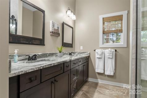 90 Clinchfield Gap Road Marion NC 28752