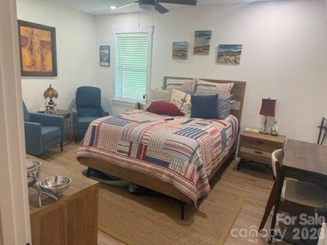 1 Little Oak Road Leicester NC 28748