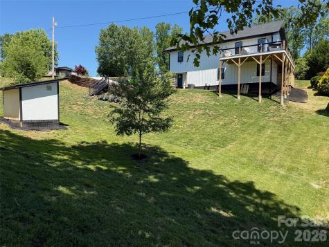 1 Little Oak Road Leicester NC 28748