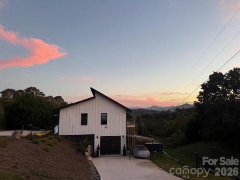 1 Little Oak Road Leicester NC 28748