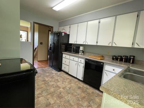 433 Leah Drive Bakersville NC 28705
