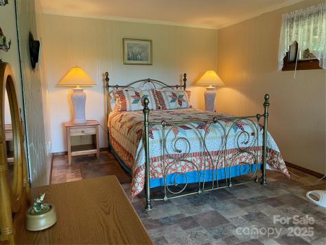 433 Leah Drive Bakersville NC 28705