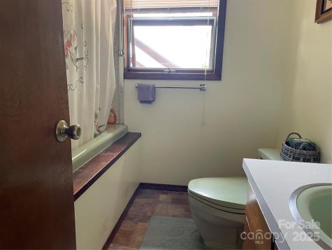 433 Leah Drive Bakersville NC 28705
