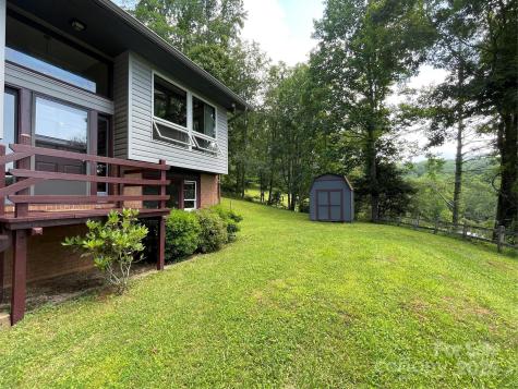 433 Leah Drive Bakersville NC 28705
